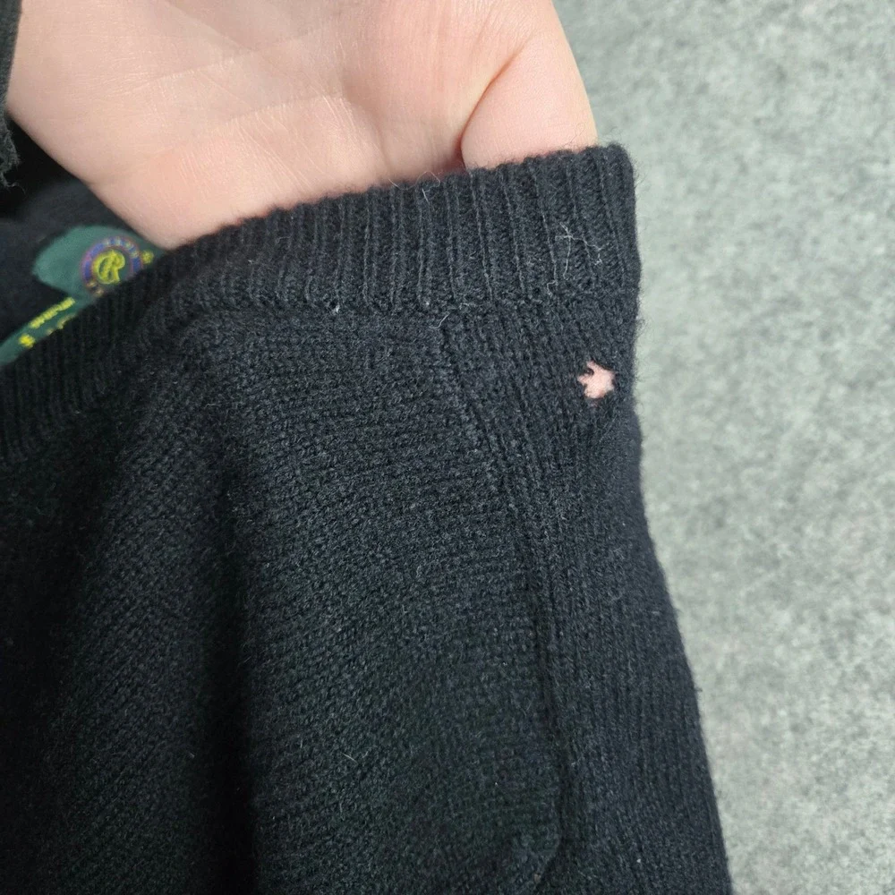 Vtg Club Room Sweater Mens M Black V-Neck 100% Lambswool Knit Preppy Classic - Picture 5 of 8